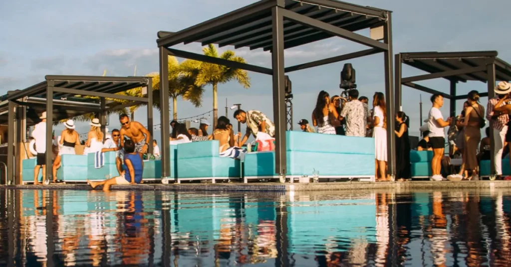 Top 10 Rooftop Bars In Singapore